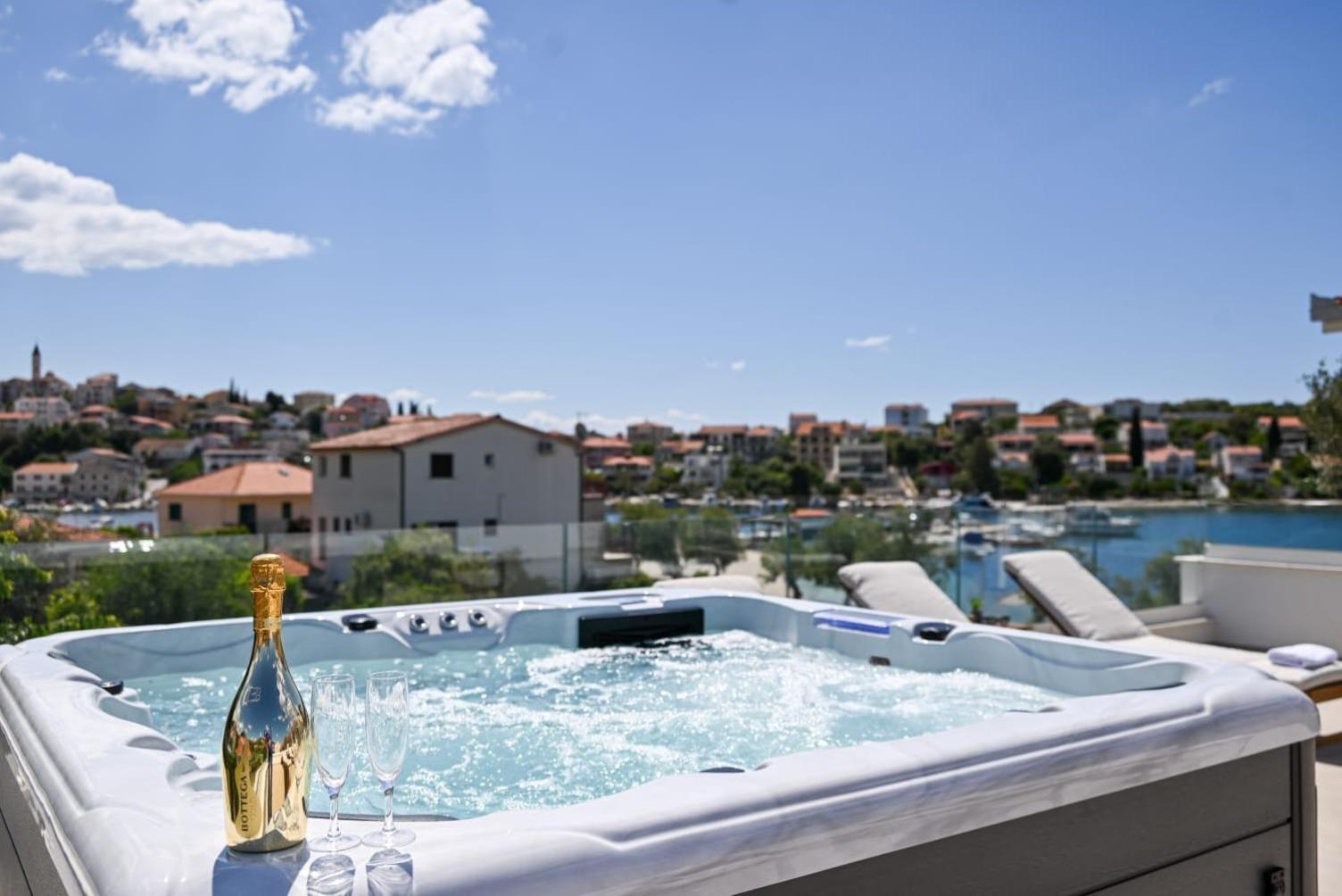 Villa Rozana - Beachfront Wellness Retreat Seget Vranjica Exterior photo
