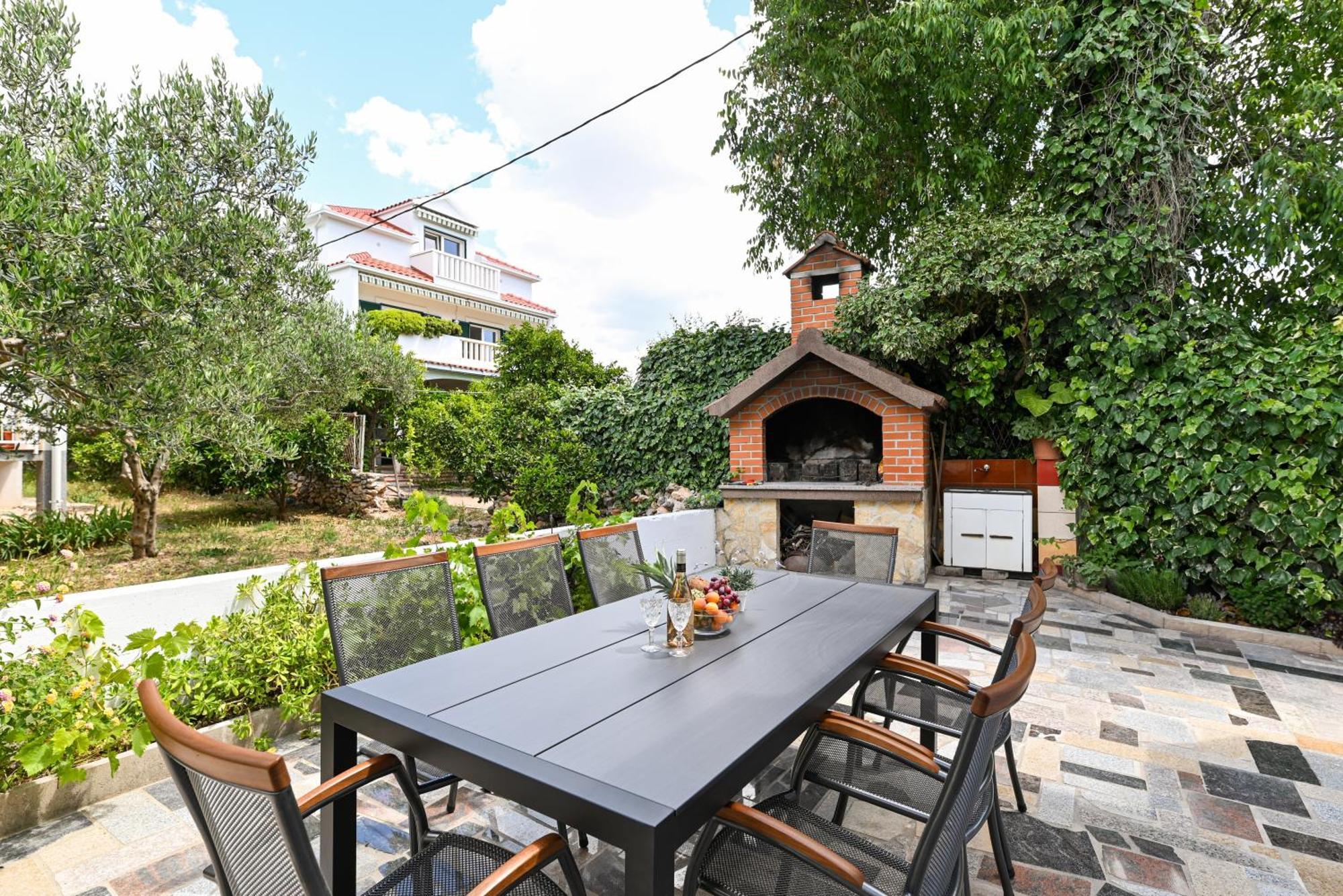 Villa Rozana - Beachfront Wellness Retreat Seget Vranjica Exterior photo